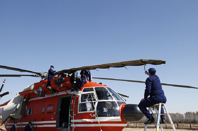大庆航空救援支队机务群体是这样维护直升机的！