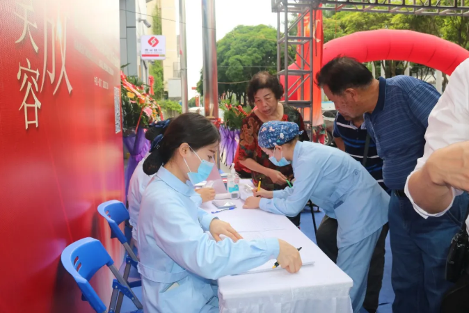 泰康拜博口腔再添新店，重视基础治疗维护全民口腔健康