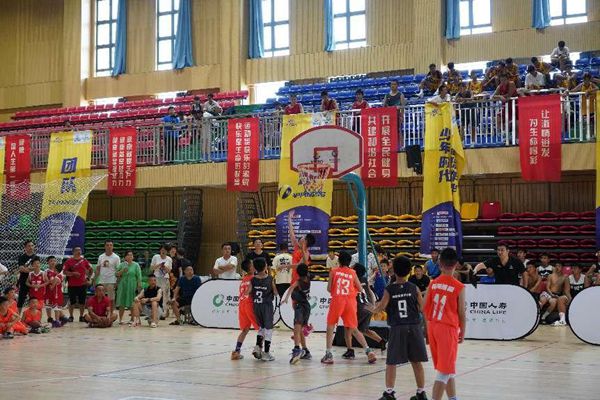 暖情陪伴，守护梦想 ——中国人寿2021-2022 NYBO青少年篮球公开赛衡阳赛区正式开赛