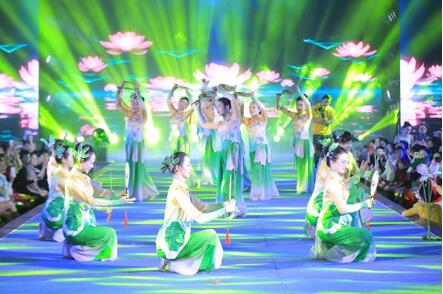 http://img.toumeiw.cn/upload/images/20221031/9bff63953e67a744f5fdcfdd64eccca6.jpg