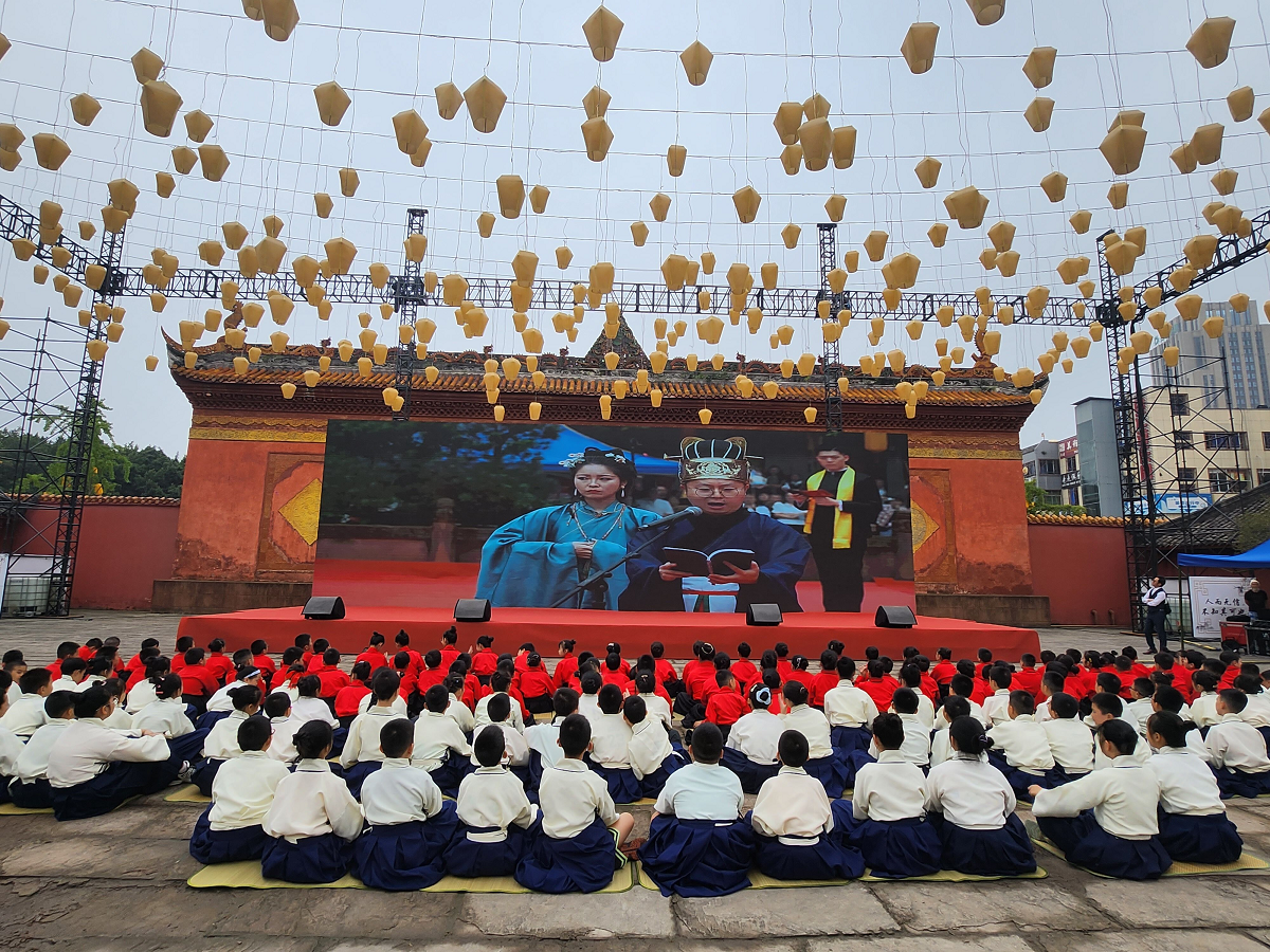 http://img.toumeiw.cn/upload/images/20230928/3d2b5b0c2aaa4070c8af45d8f3654050.png