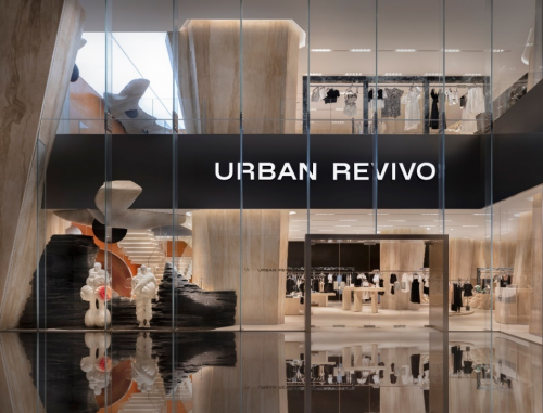 构建摩登序列 UR（Urban Revivo）成都IFS国金中心店盛装开幕