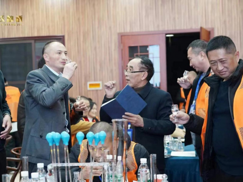 福人吉酒行白酒散酒新模式亮相首届全国中小微酒厂技术研讨会
