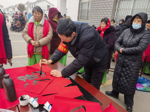 Шаньдун Dongming County Jiaoyuan Township: « Весна, чтобы отправить благословенные чернила, чтобы согреть сердце»