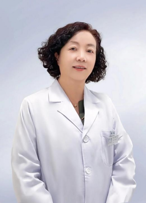 省内知名眼科专家李海青加入爱尔眼科医院